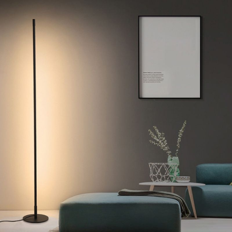 Mira nowoczesna minimalistyczna liniowa lampa stojąca Arisha
