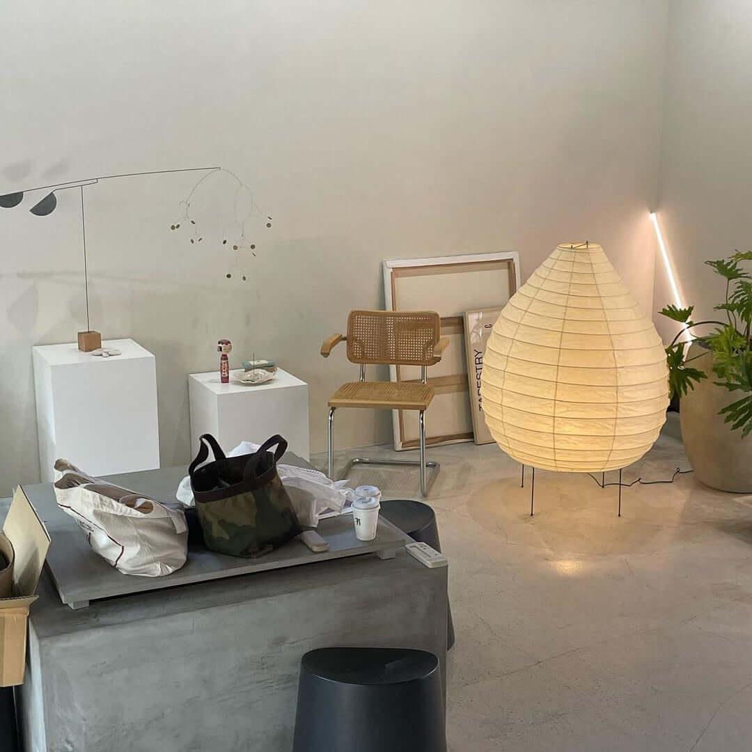 Viraiviella nowoczesna lampa stojąca