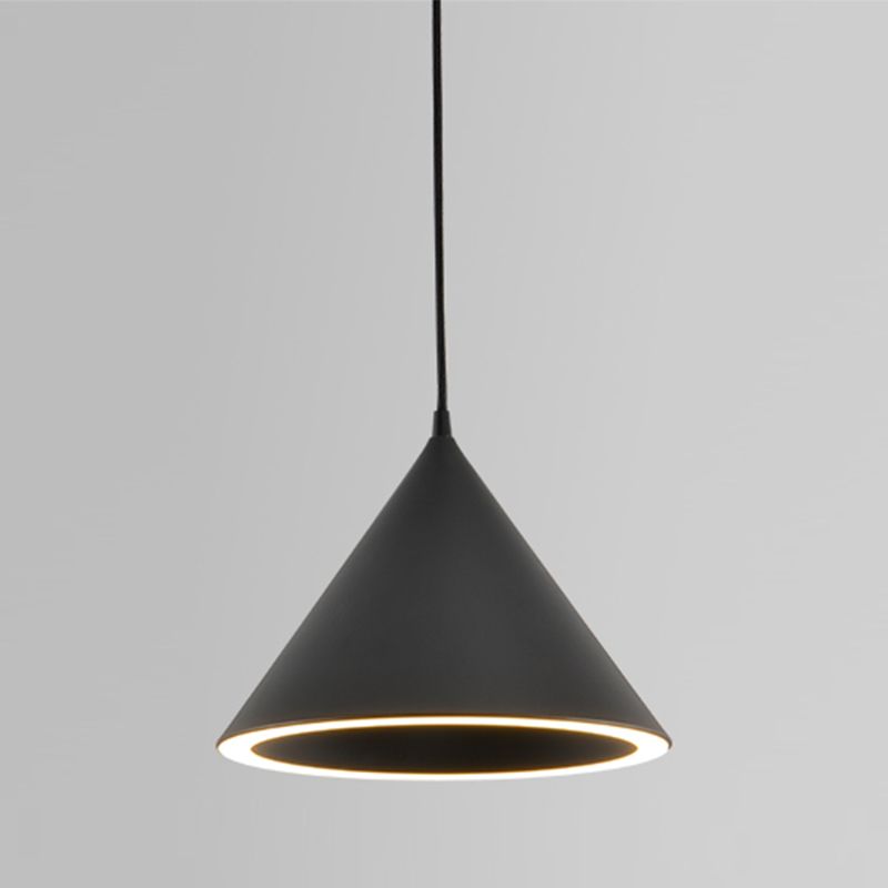 Aria wisząca lampa LED o kształcie lejka z barwnym światłem