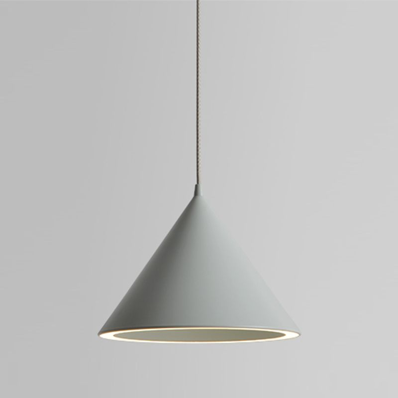 Aria wisząca lampa LED o kształcie lejka z barwnym światłem
