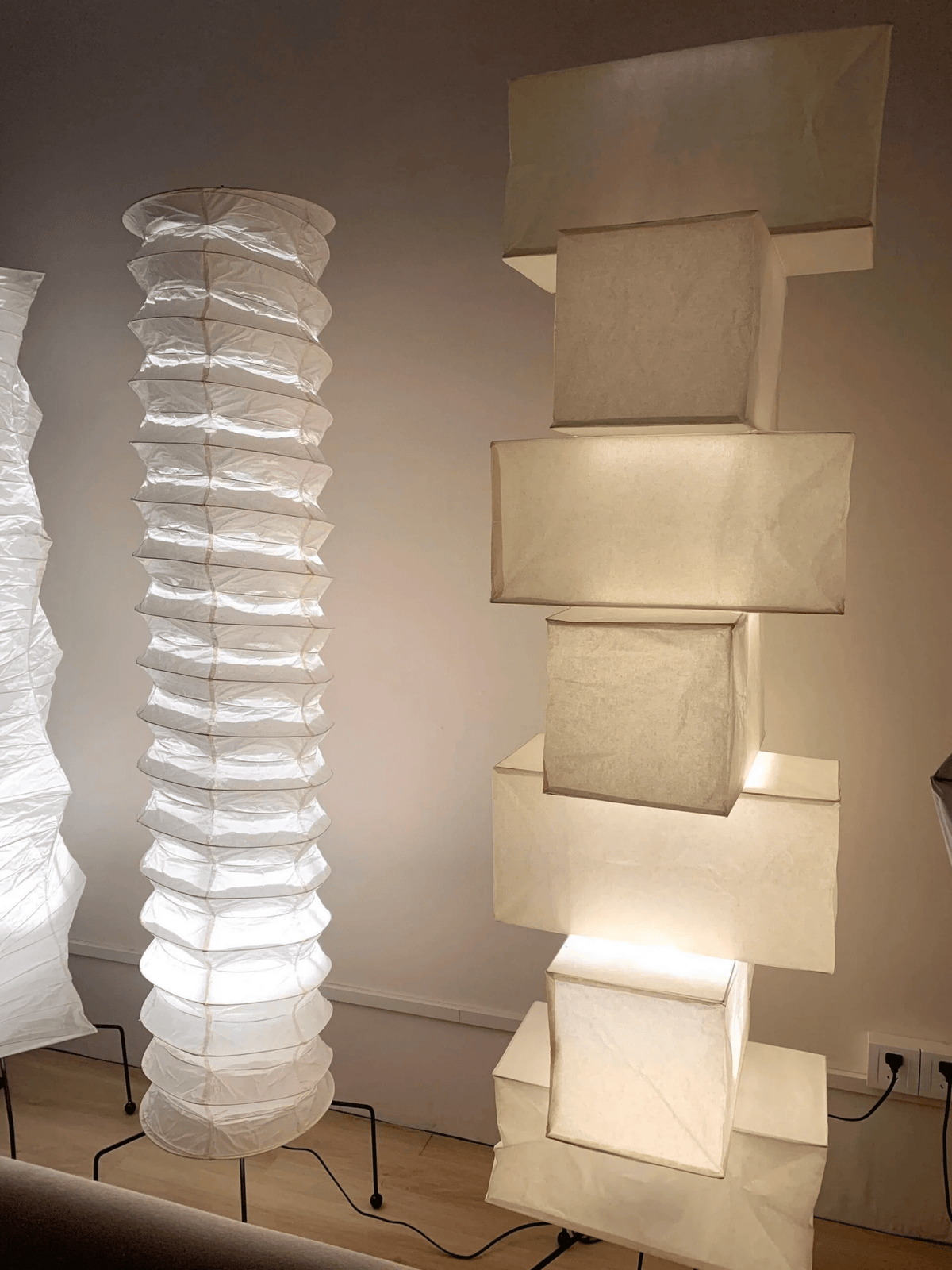Soraine minimalistyczna lampa stojąca z papieru ryżowego