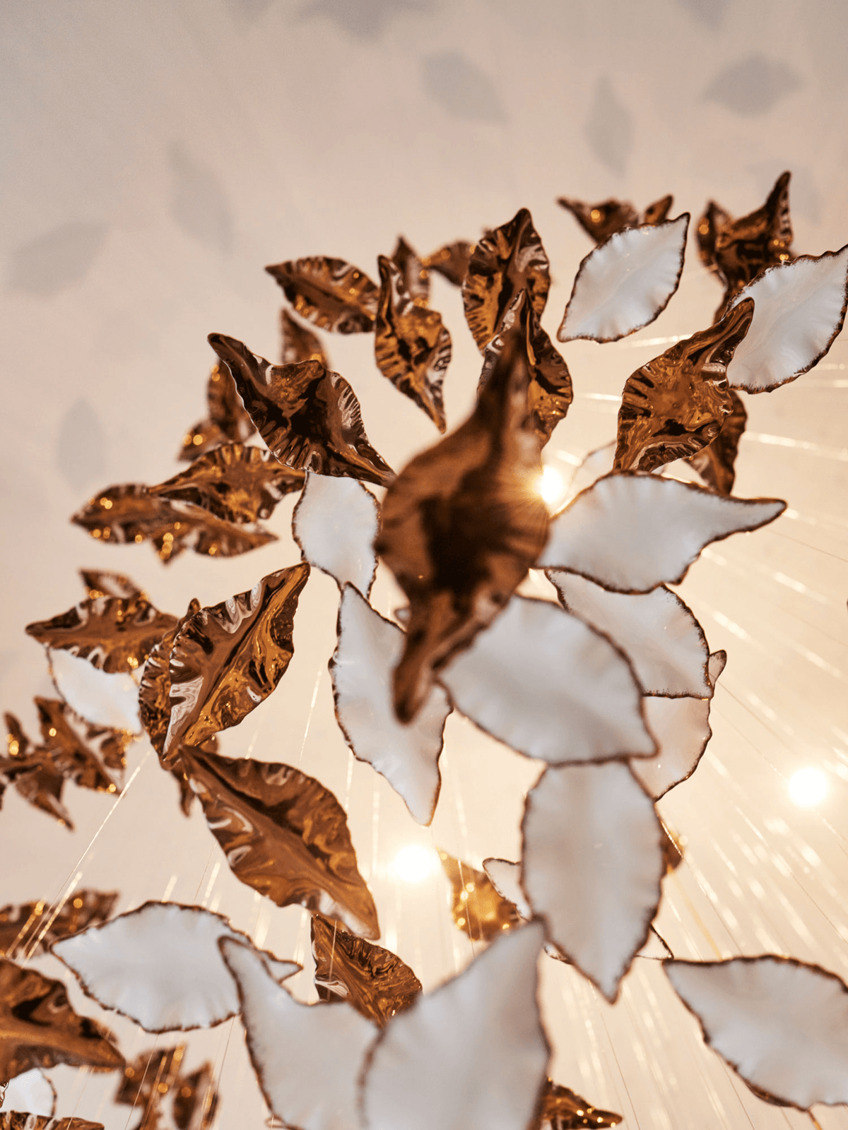 Folia Leaf Twisted Sculptural Customize żyrandol