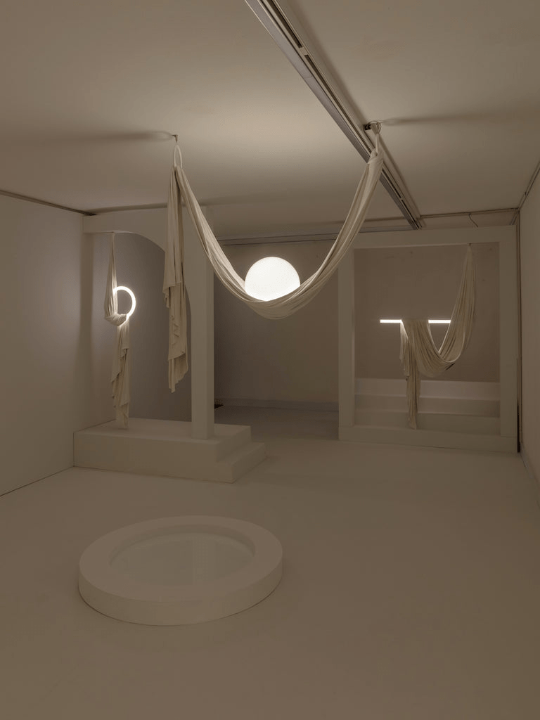 Serelia wisząca lampa sufitowa z tkaniną w stylu zasłony