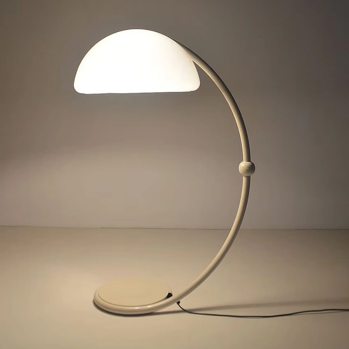 Valmere Arc kopuła lampa stojąca