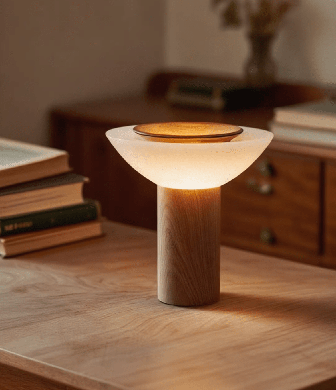 Rinenine drewniana lampa stołowa