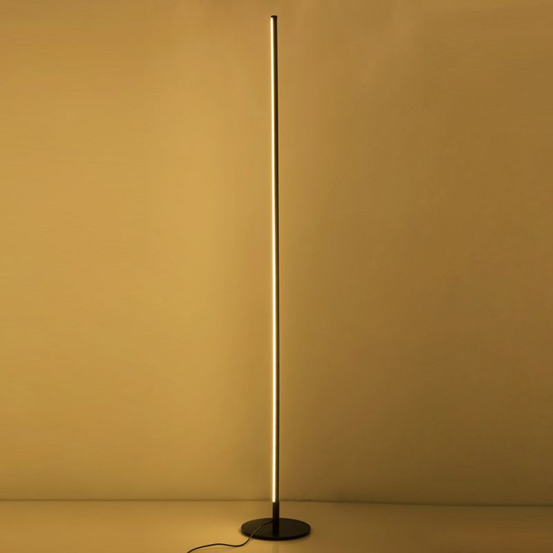 Mira nowoczesna minimalistyczna liniowa lampa stojąca Arisha