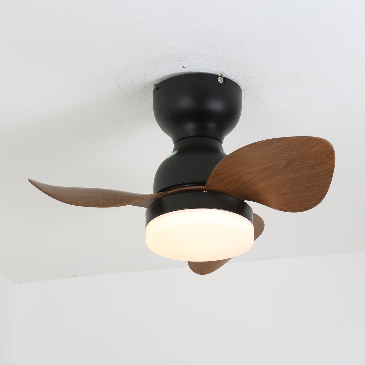 Renuina lampa sufitowa z wentylatorem