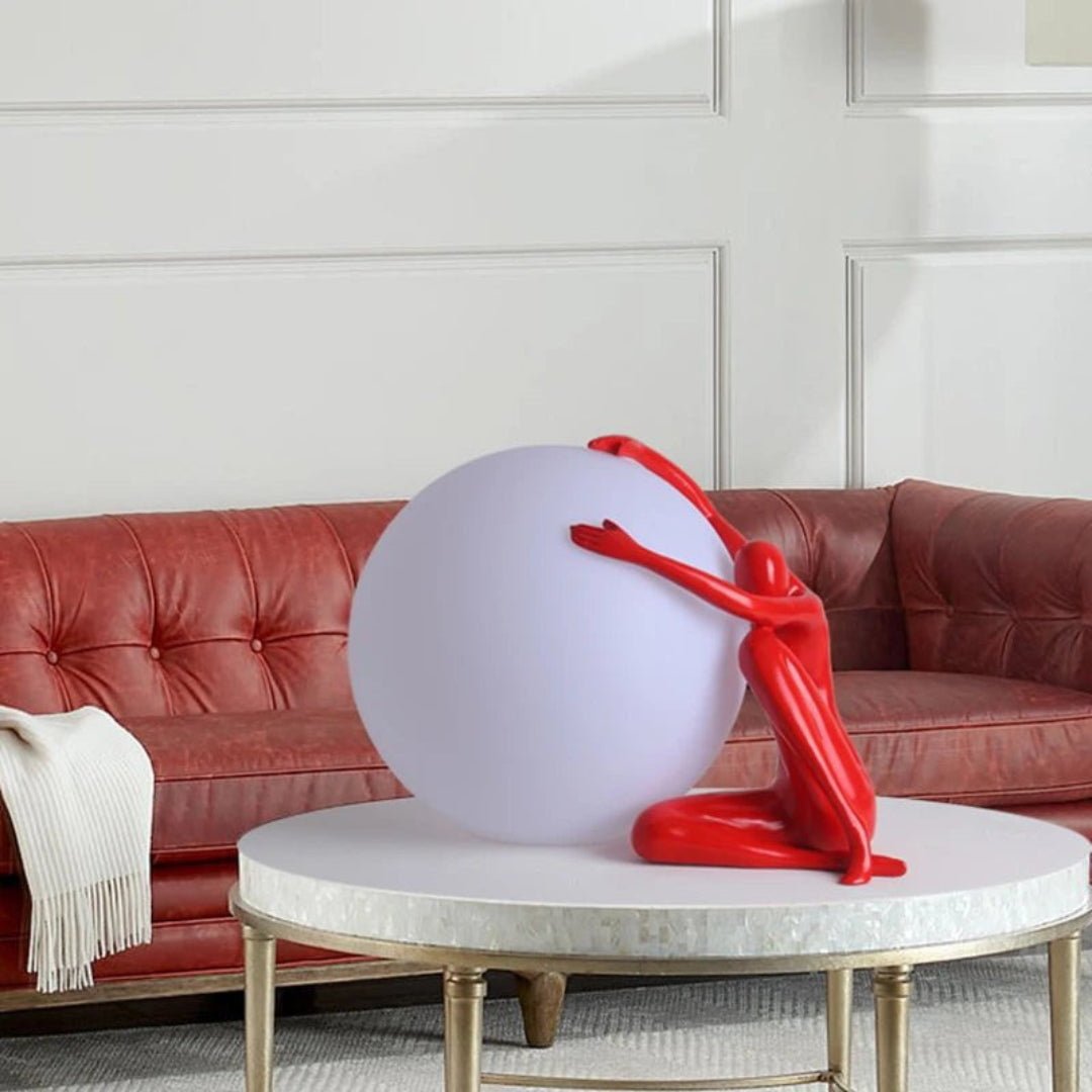 Cosmo Humanoid Ball Holding Lampa Stołowa