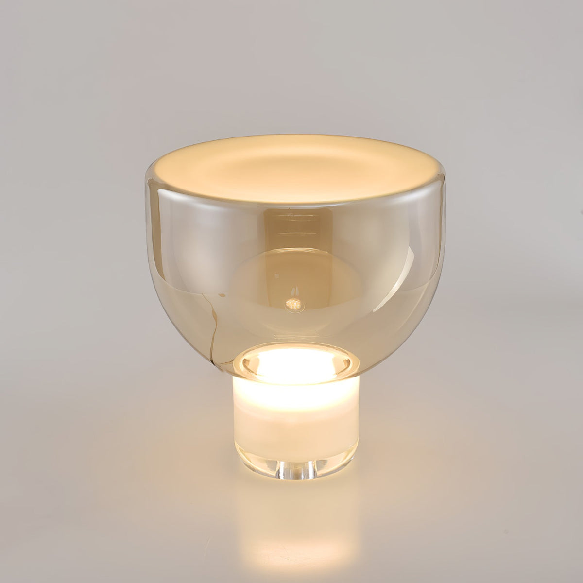 Cavm elegancka lampa stołowa ze szkła