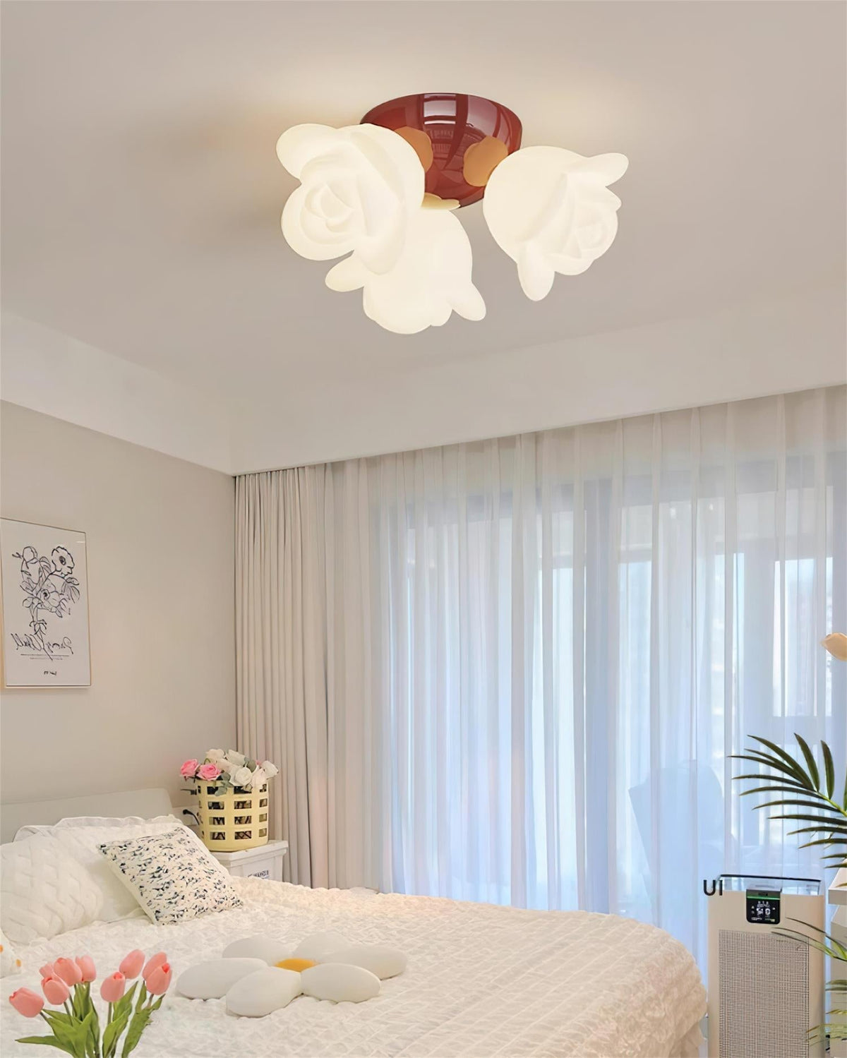 Lampa sufitowa z metalową rozetą i PE w kształcie róży, artystyczny akcent kwiatowy