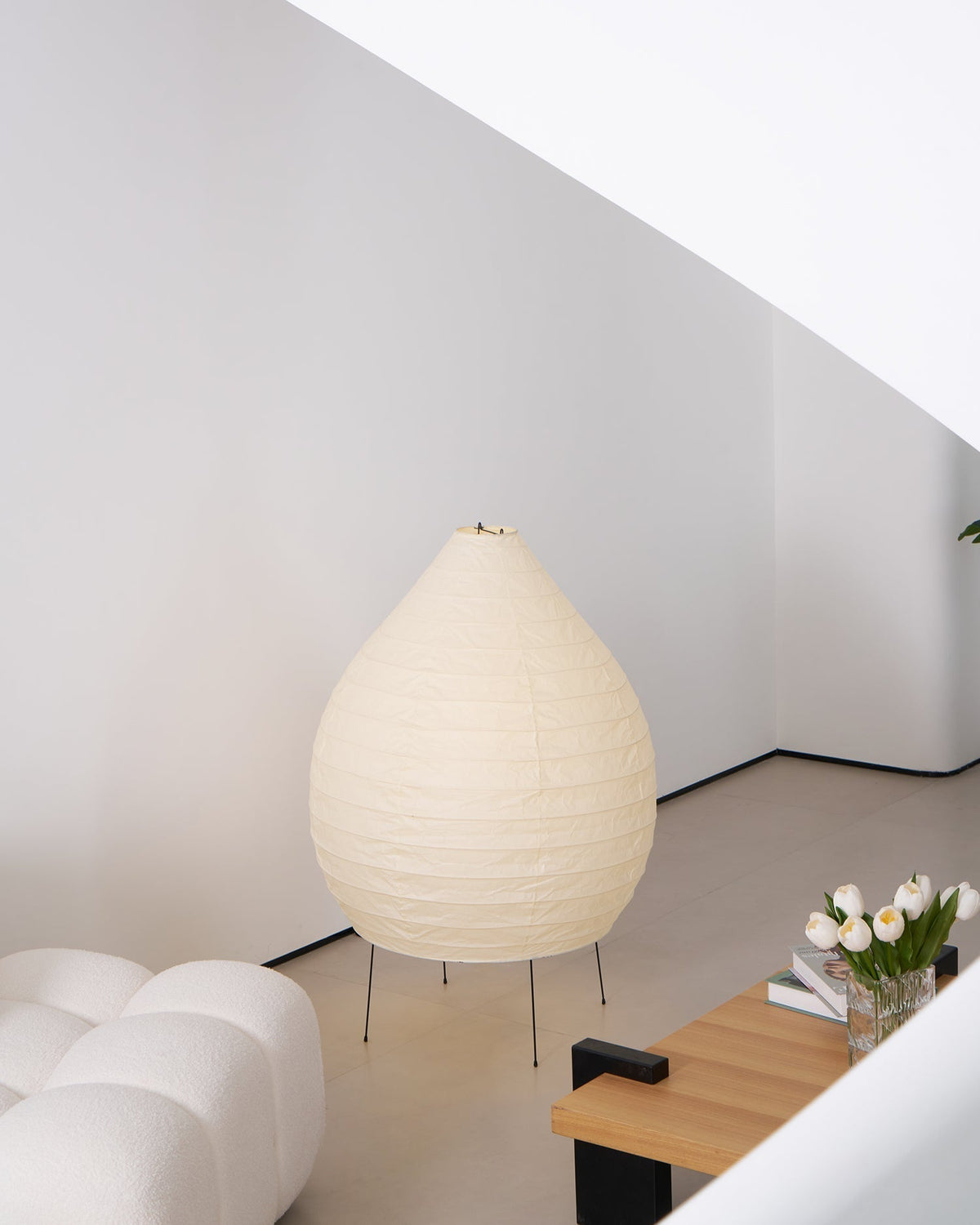 Viraiviella nowoczesna lampa stojąca