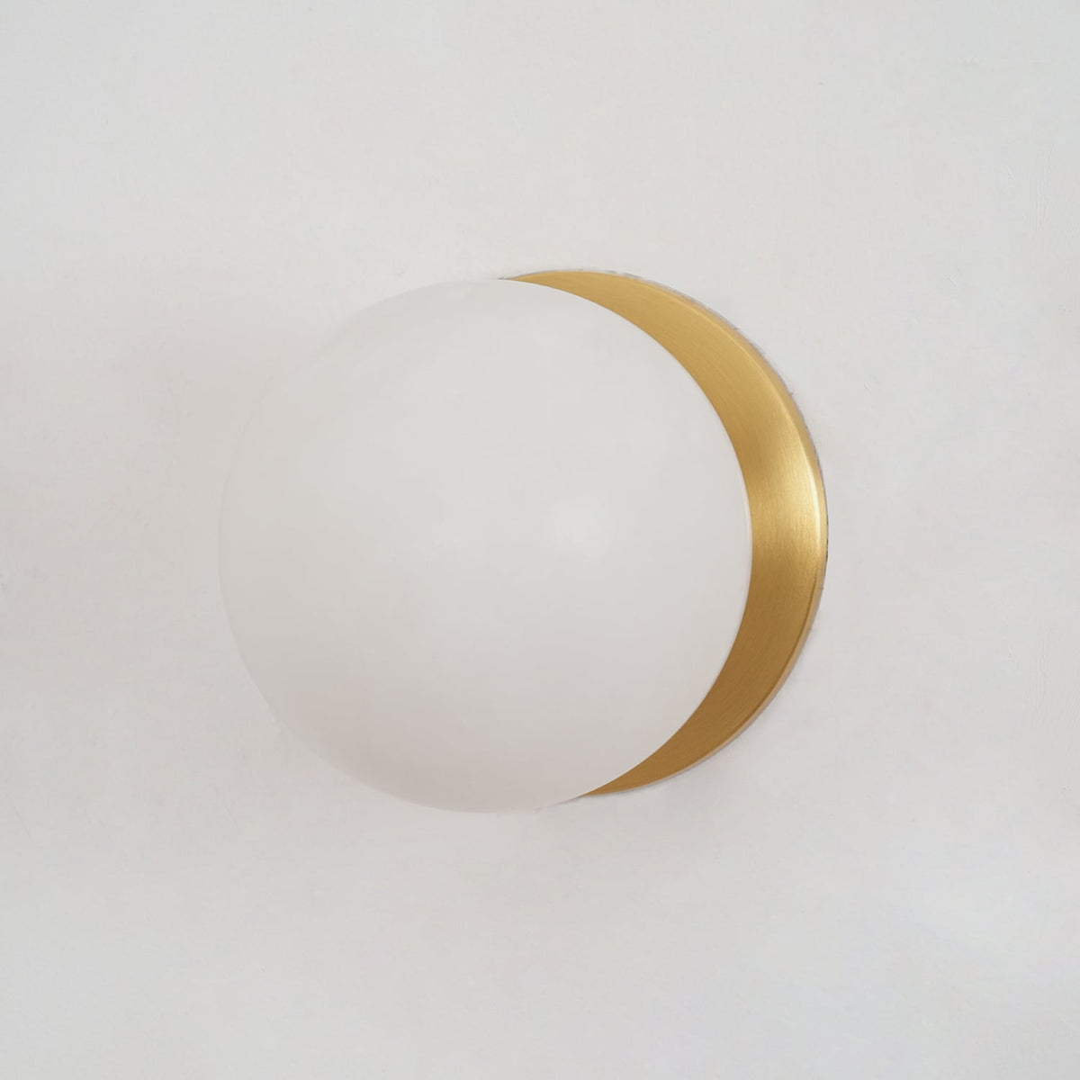 Lynq Alabaster Mini Orb kinkiet