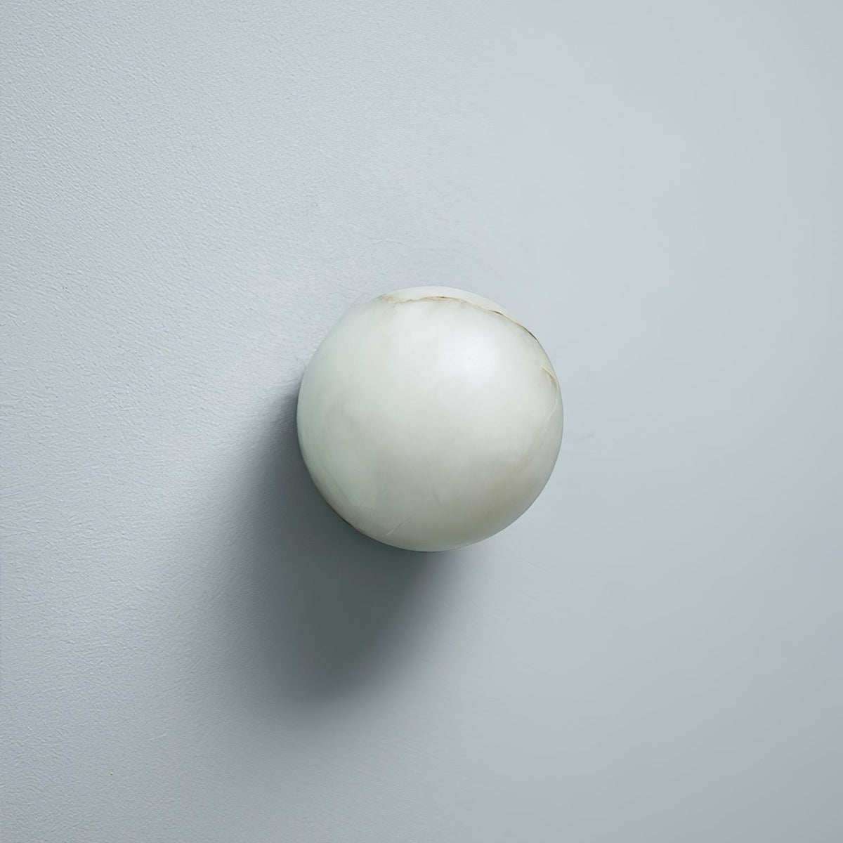 Lynq Alabaster Mini Orb kinkiet