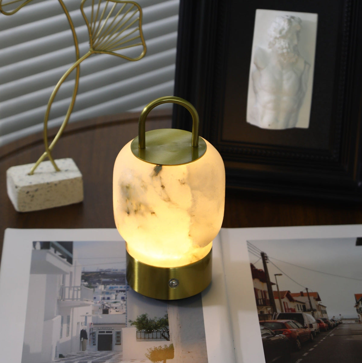 Oramith Alabaster przenośna, ładowana akumulatorem lampa stołowa
