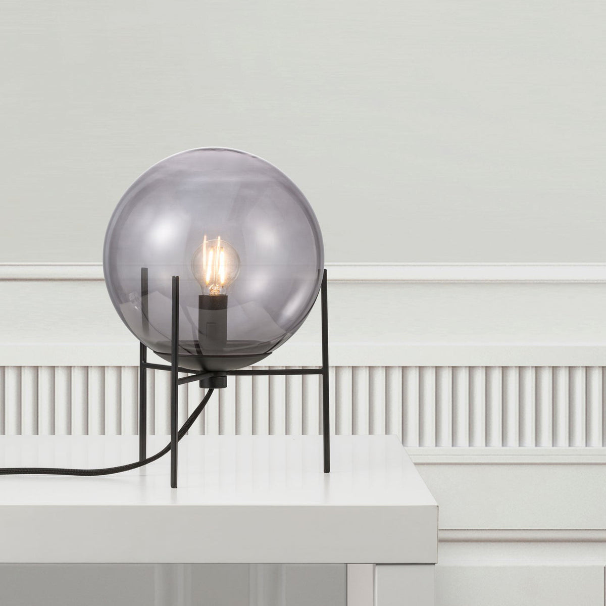 Ell lampa stołowa