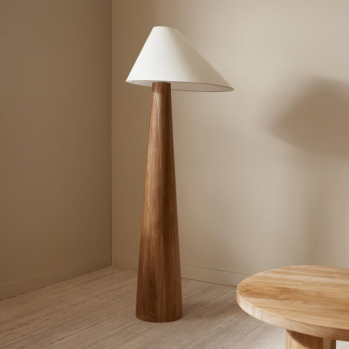 Lampa stojąca Pinnacle Minimalist drewniana
