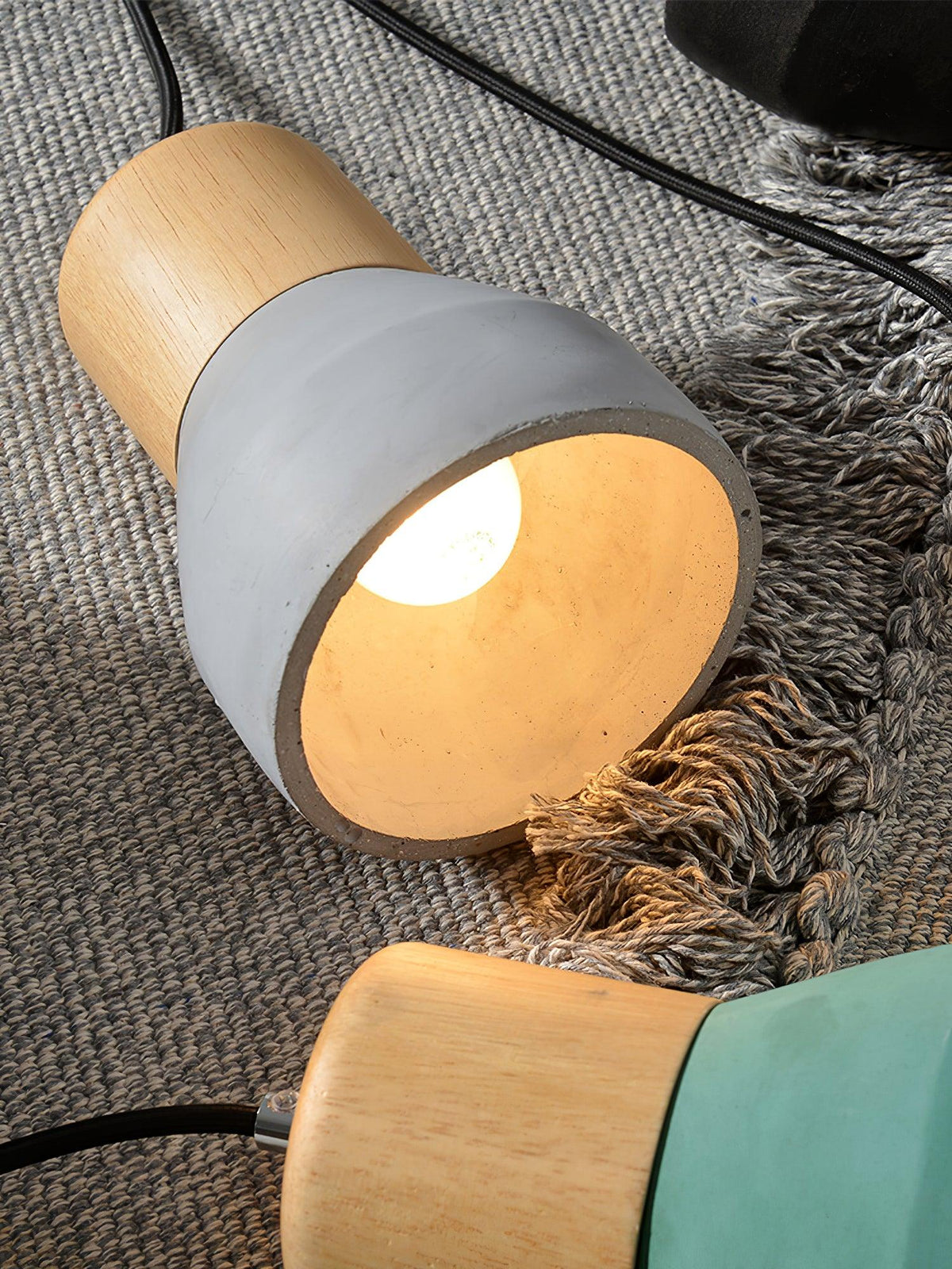 Concretis przemysłowa lampa wisząca z cementu