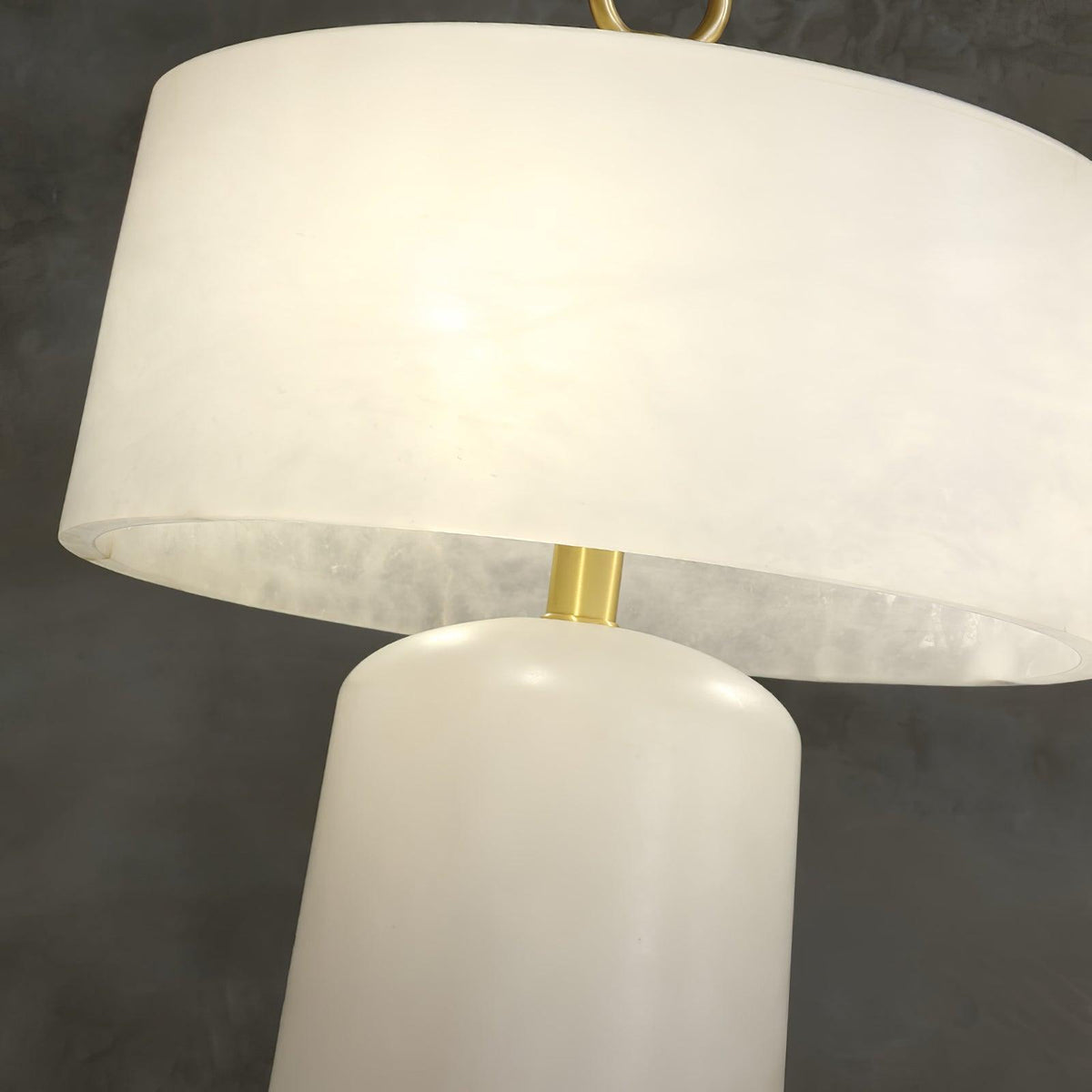 Eurvynyra stołowa lampa ze szkła alabastrowego