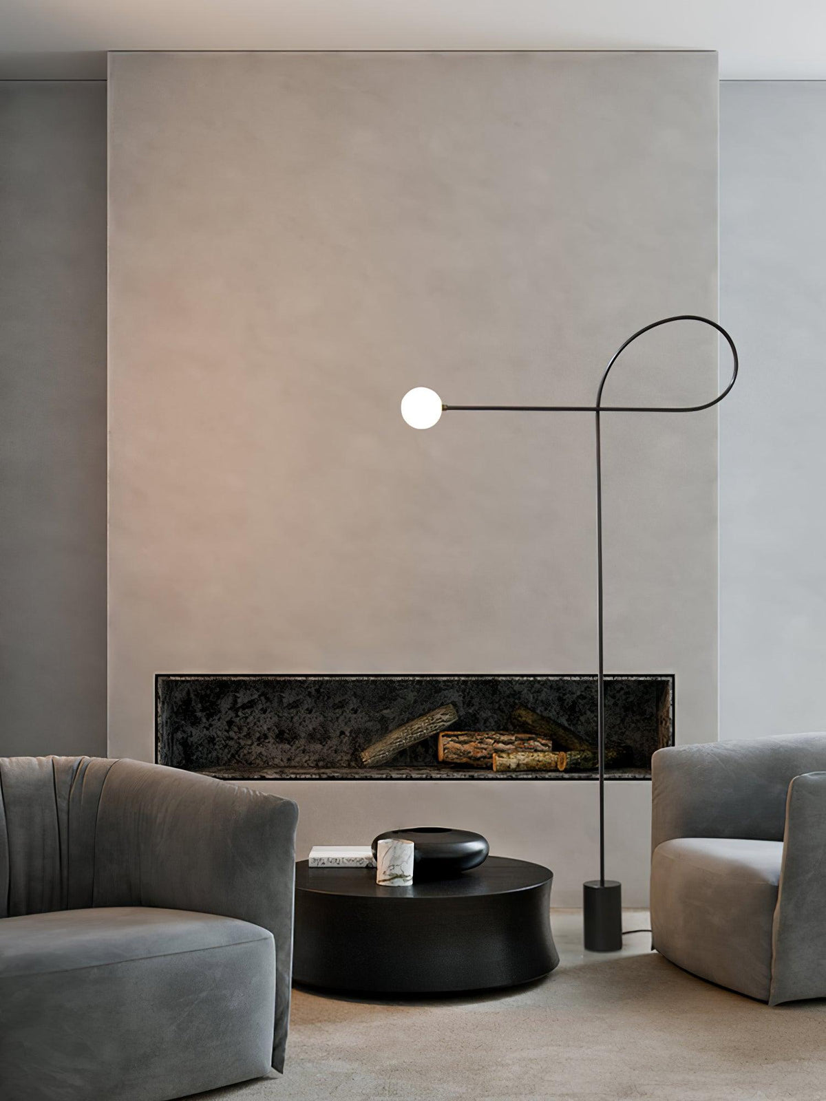 Zanoril rzeźbiarska lampa stojąca