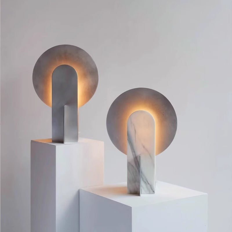 Solvique Arch Marble lampa stołowa