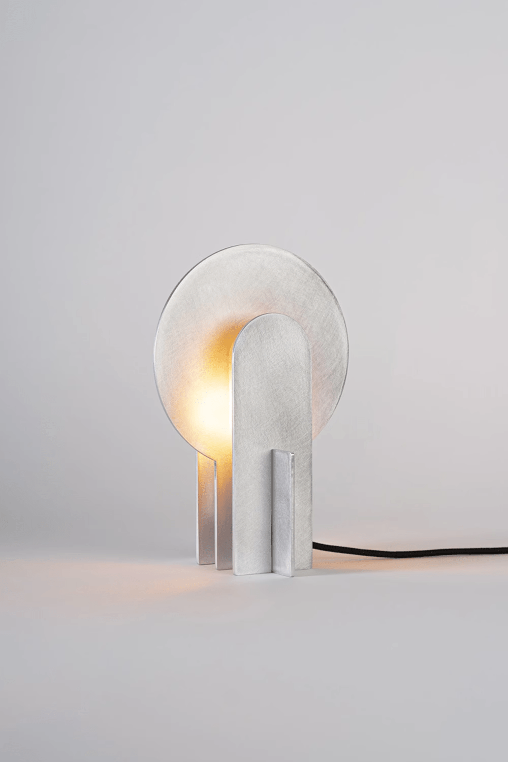 Solvique Arch Marble lampa stołowa