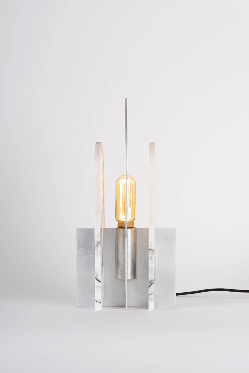 Solvique Arch Marble lampa stołowa