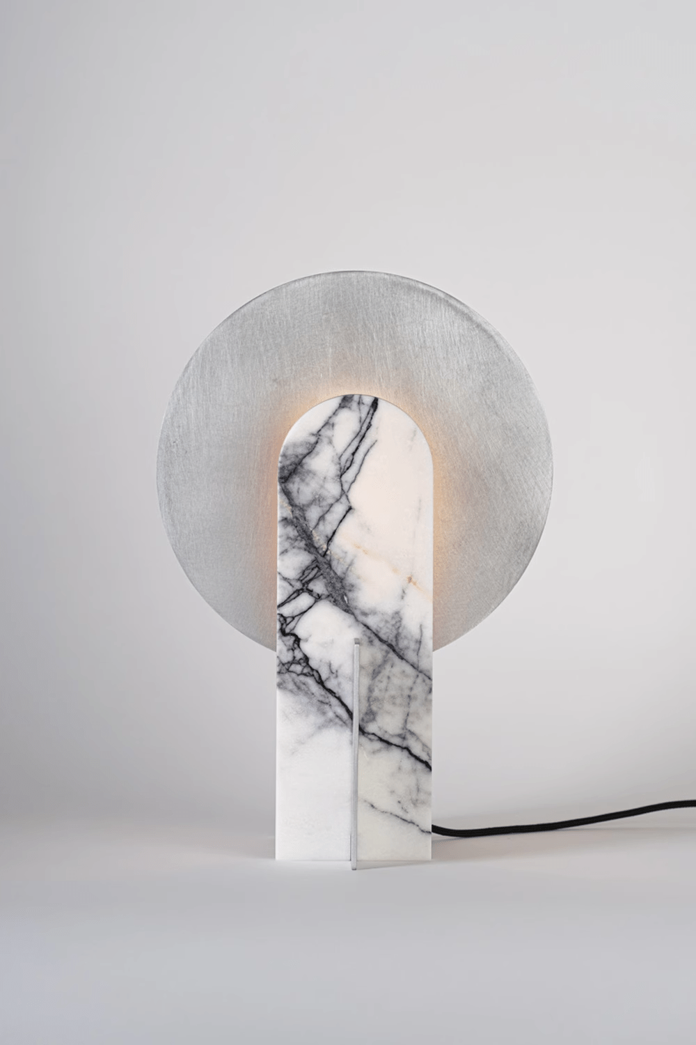 Solvique Arch Marble lampa stołowa