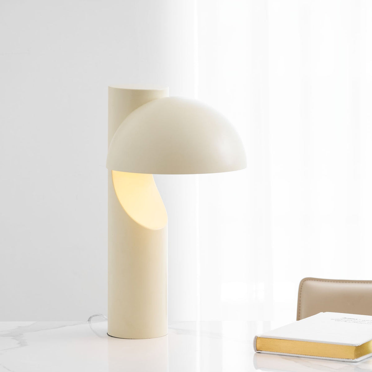 Belviora minimalistyczna lampa stołowa