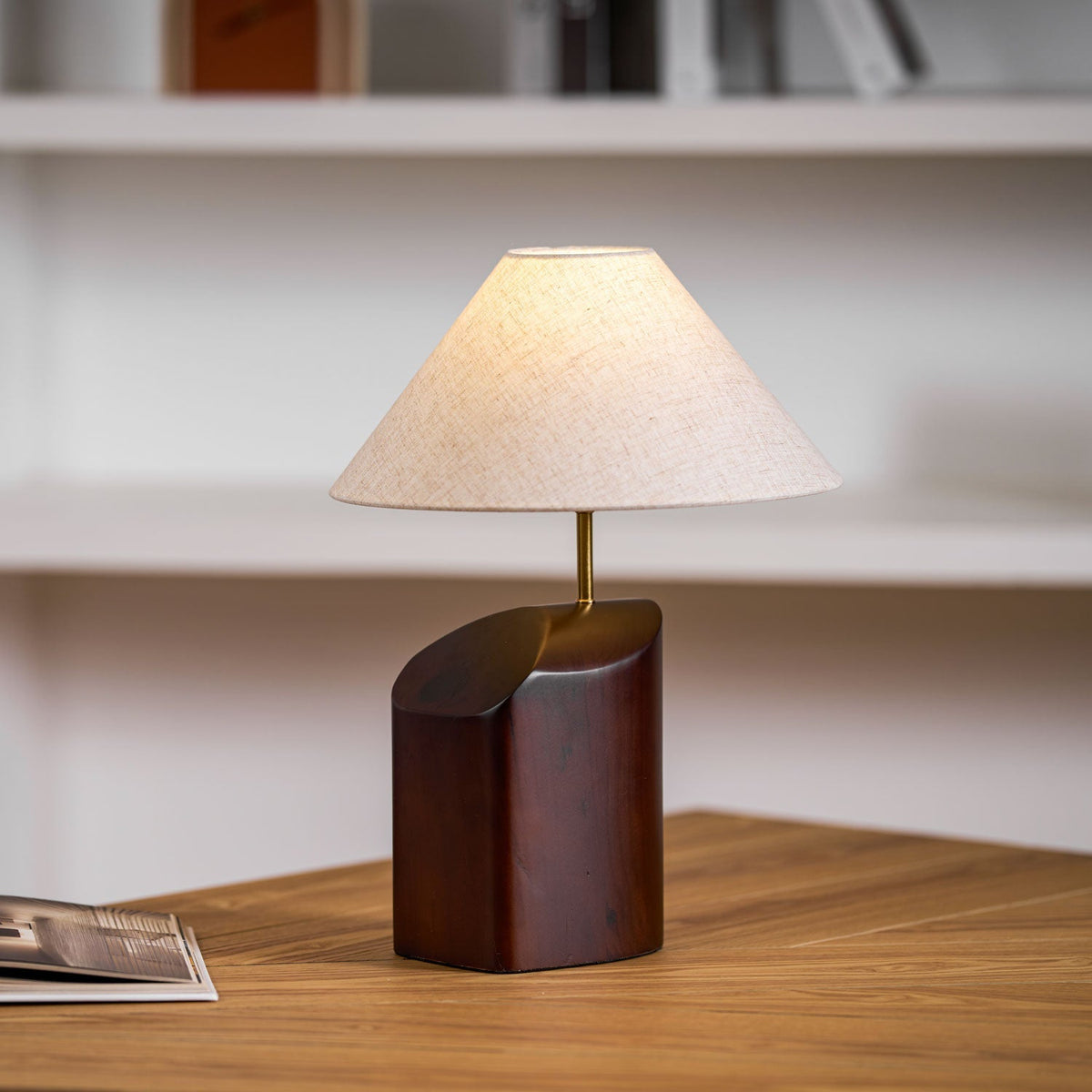 Lampa stołowa Halene z drewna i płótna