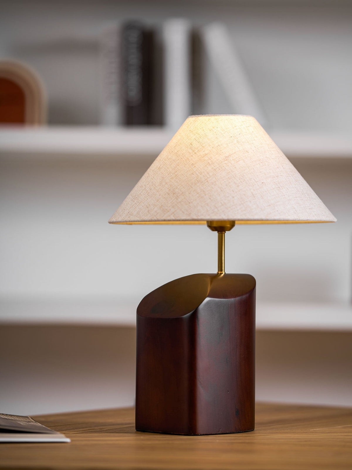 Lampa stołowa Halene z drewna i płótna