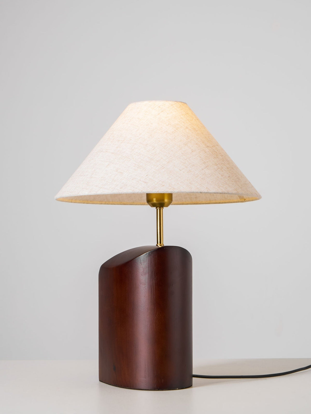 Lampa stołowa Halene z drewna i płótna