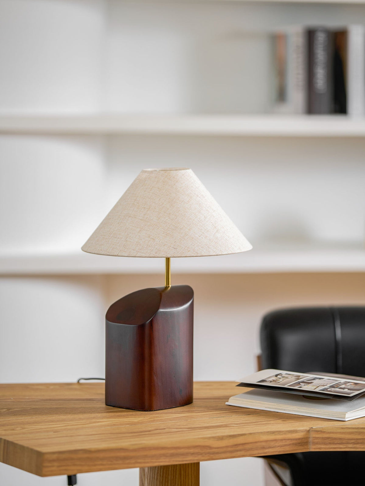 Lampa stołowa Halene z drewna i płótna