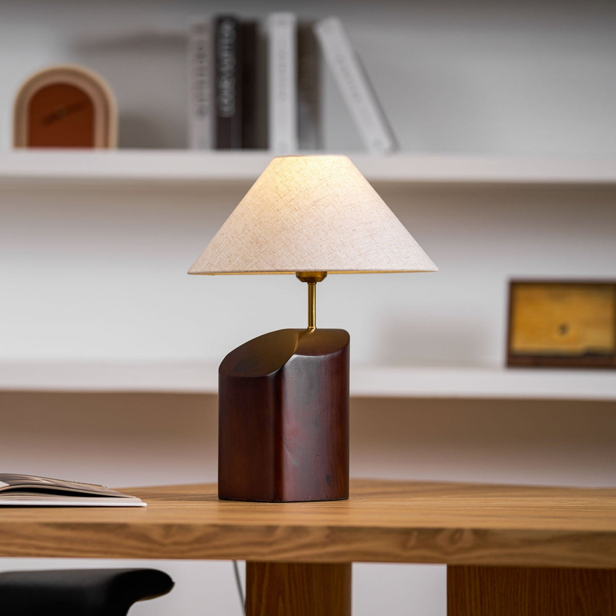 Lampa stołowa Halene z drewna i płótna