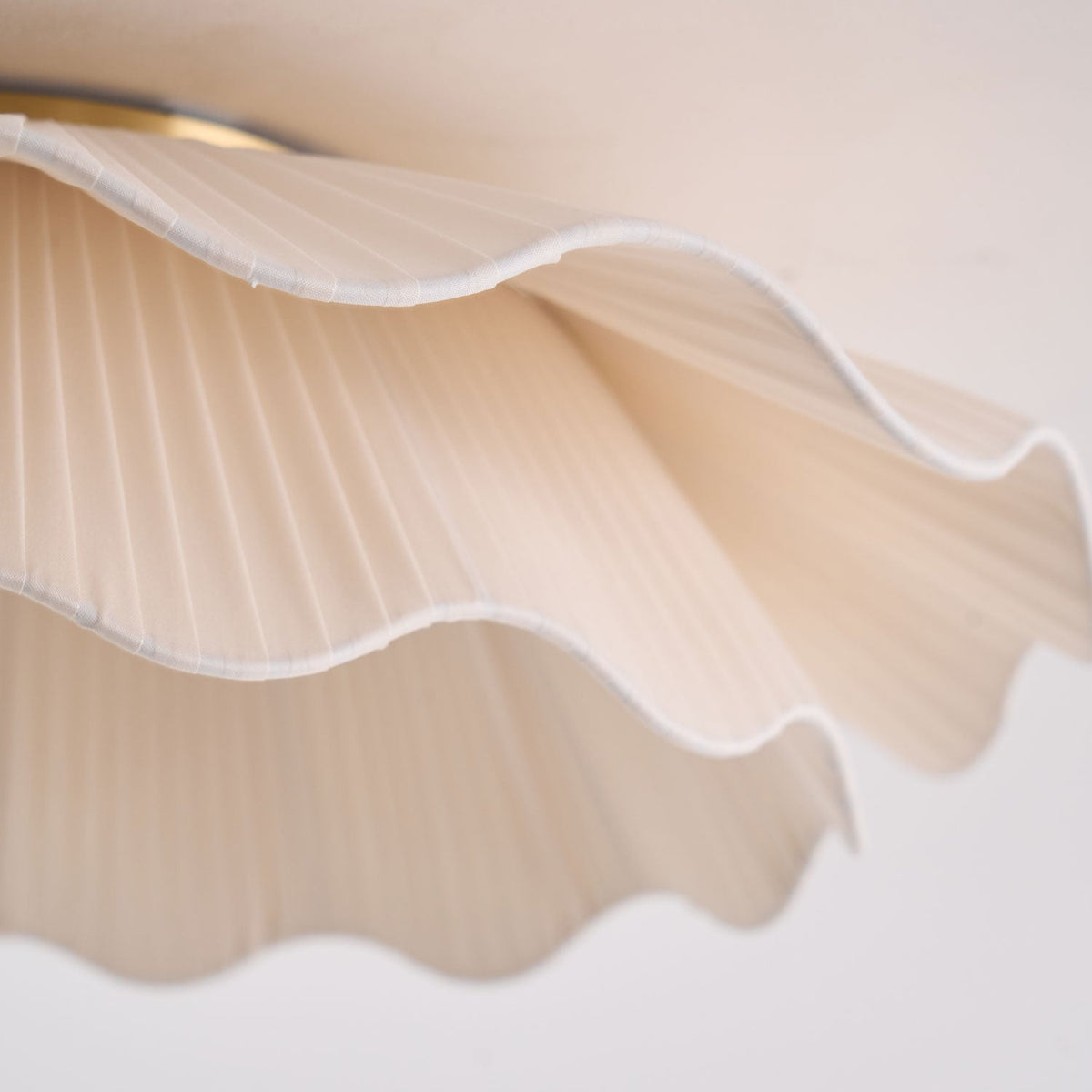 Mylirira Premium Elegance Wave mosiądz lampa sufitowa z tkaniny