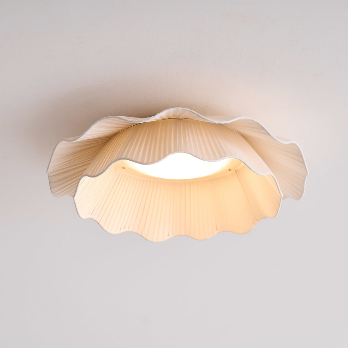 Mylirira Premium Elegance Wave mosiądz lampa sufitowa z tkaniny