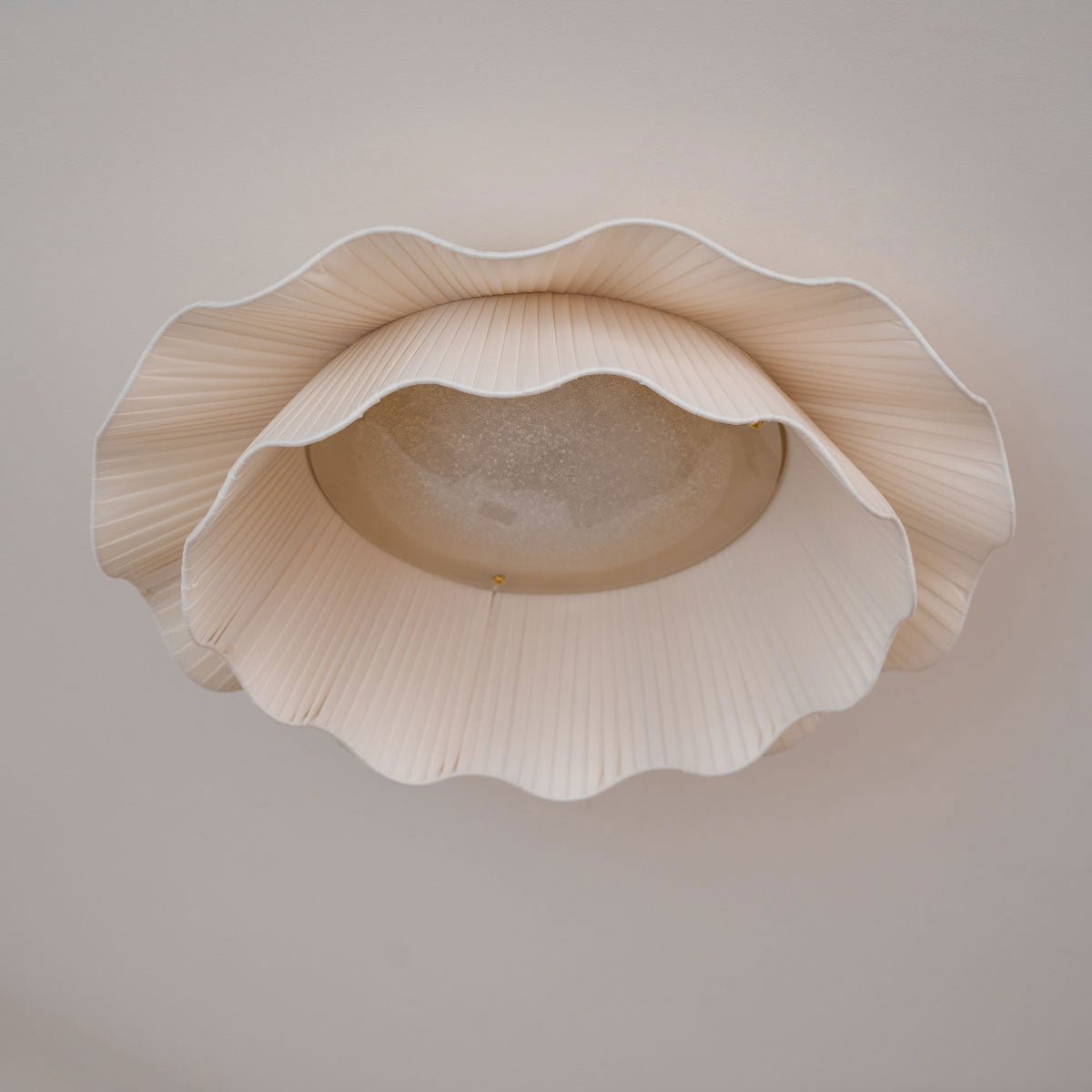Mylirira Premium Elegance Wave mosiądz lampa sufitowa z tkaniny