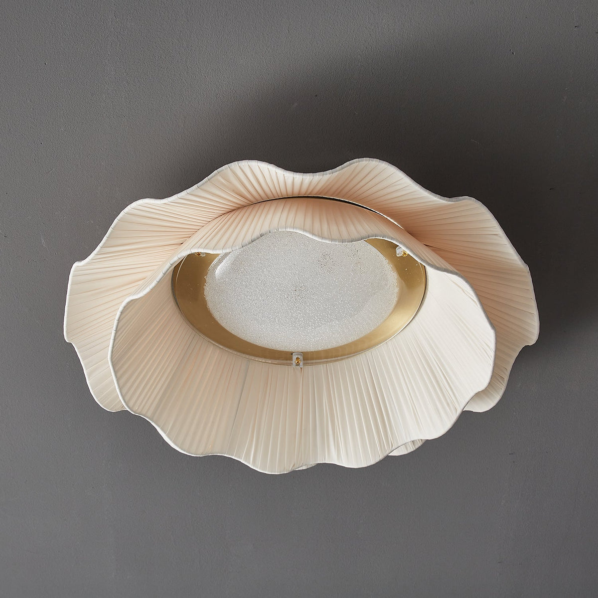 Mylirira Premium Elegance Wave mosiądz lampa sufitowa z tkaniny