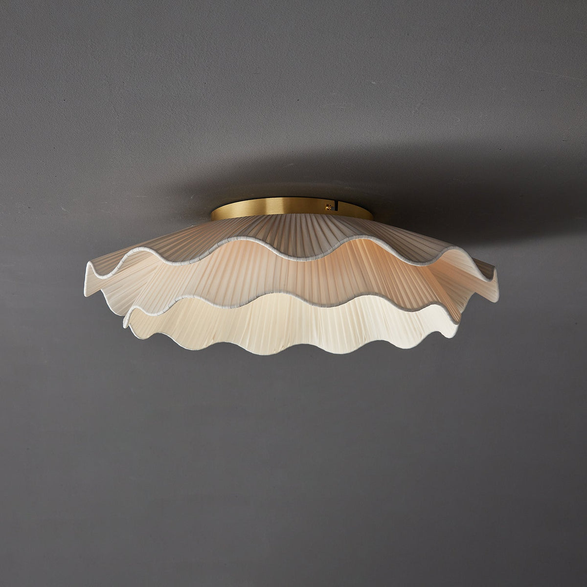 Mylirira Premium Elegance Wave mosiądz lampa sufitowa z tkaniny