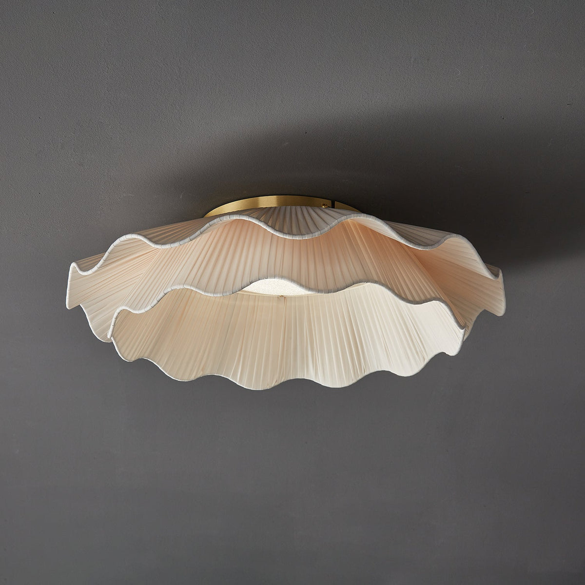 Mylirira Premium Elegance Wave mosiądz lampa sufitowa z tkaniny