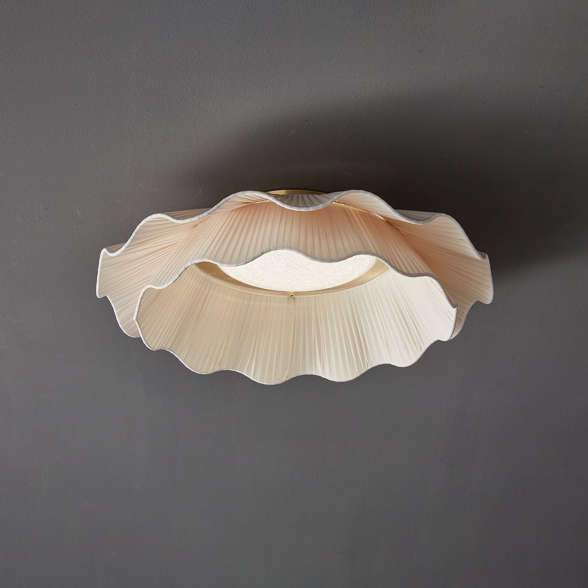 Mylirira Premium Elegance Wave mosiądz lampa sufitowa z tkaniny