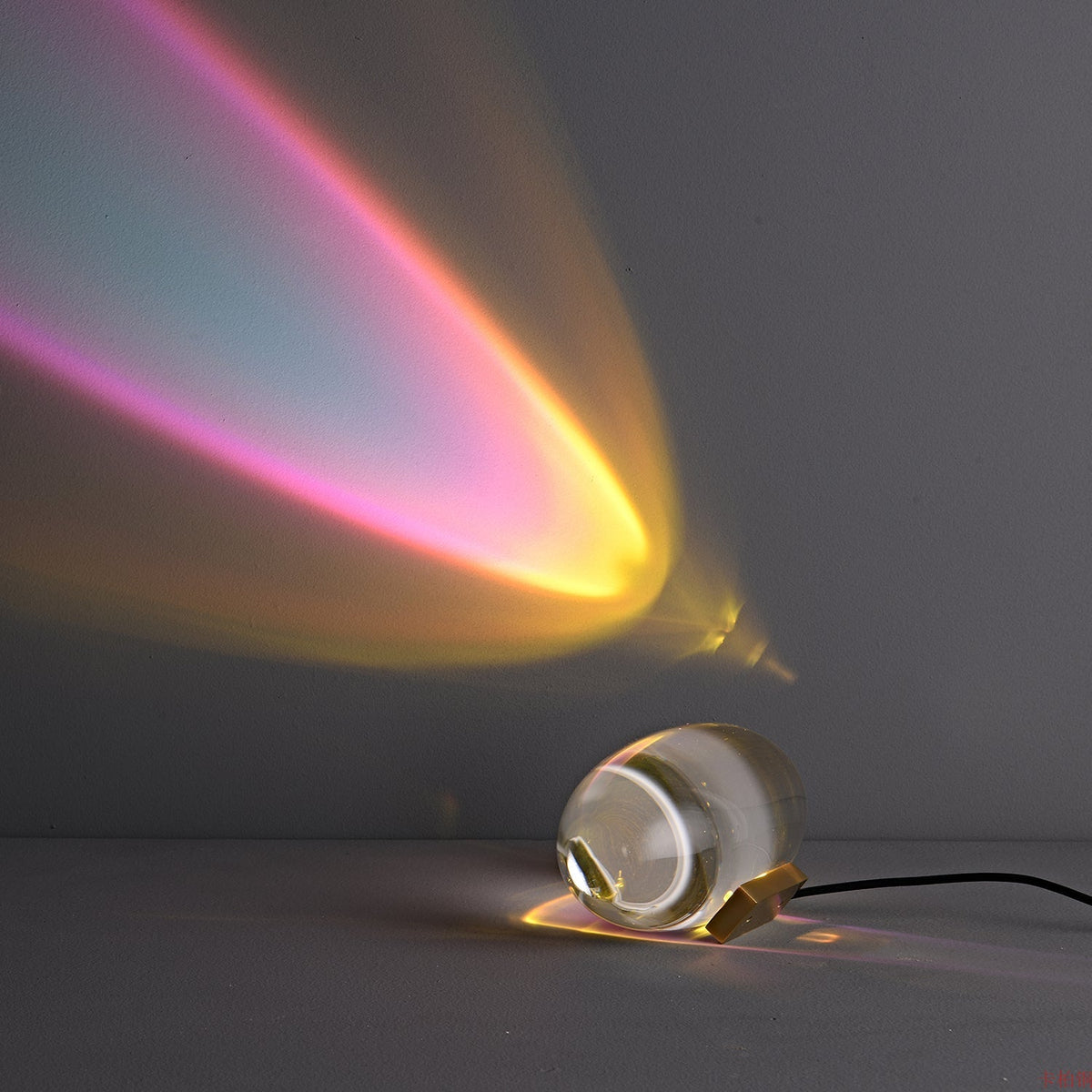 Solarece minimalistyczna lampa stołowa ze szkła
