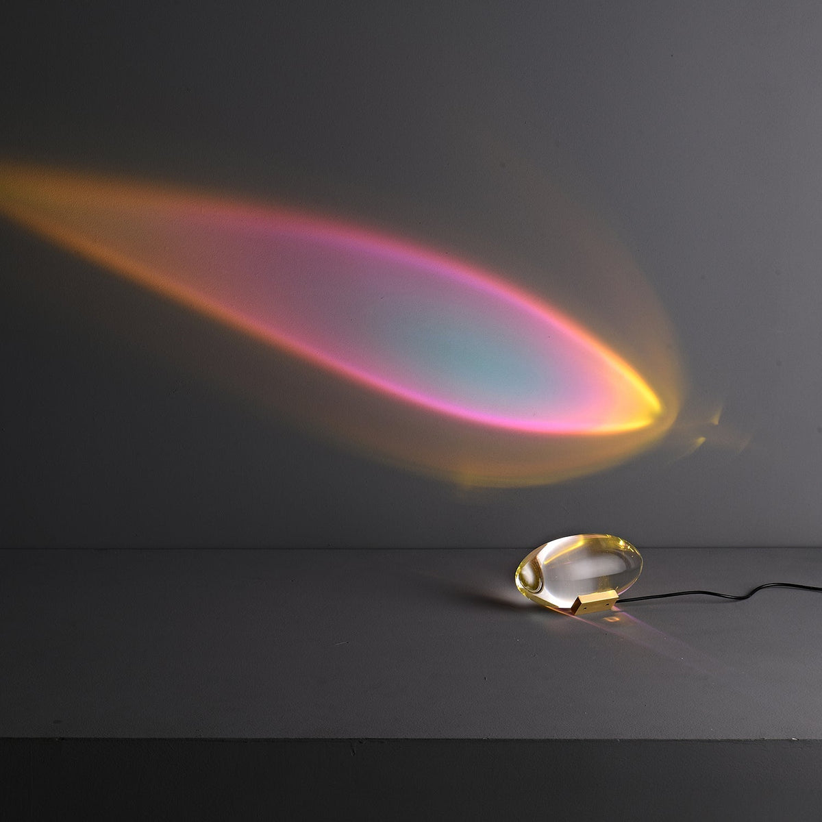 Solarece minimalistyczna lampa stołowa ze szkła