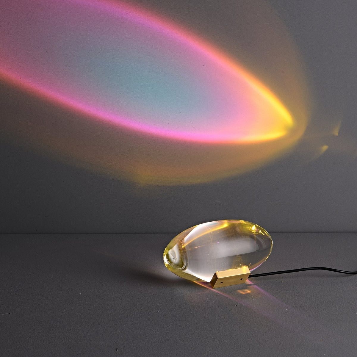 Solarece minimalistyczna lampa stołowa ze szkła