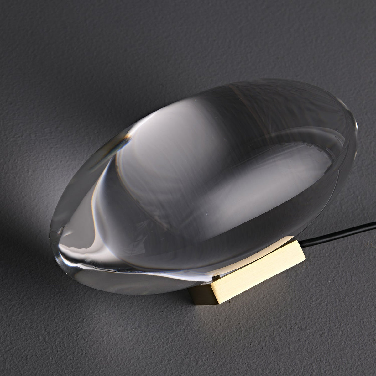 Solarece minimalistyczna lampa stołowa ze szkła