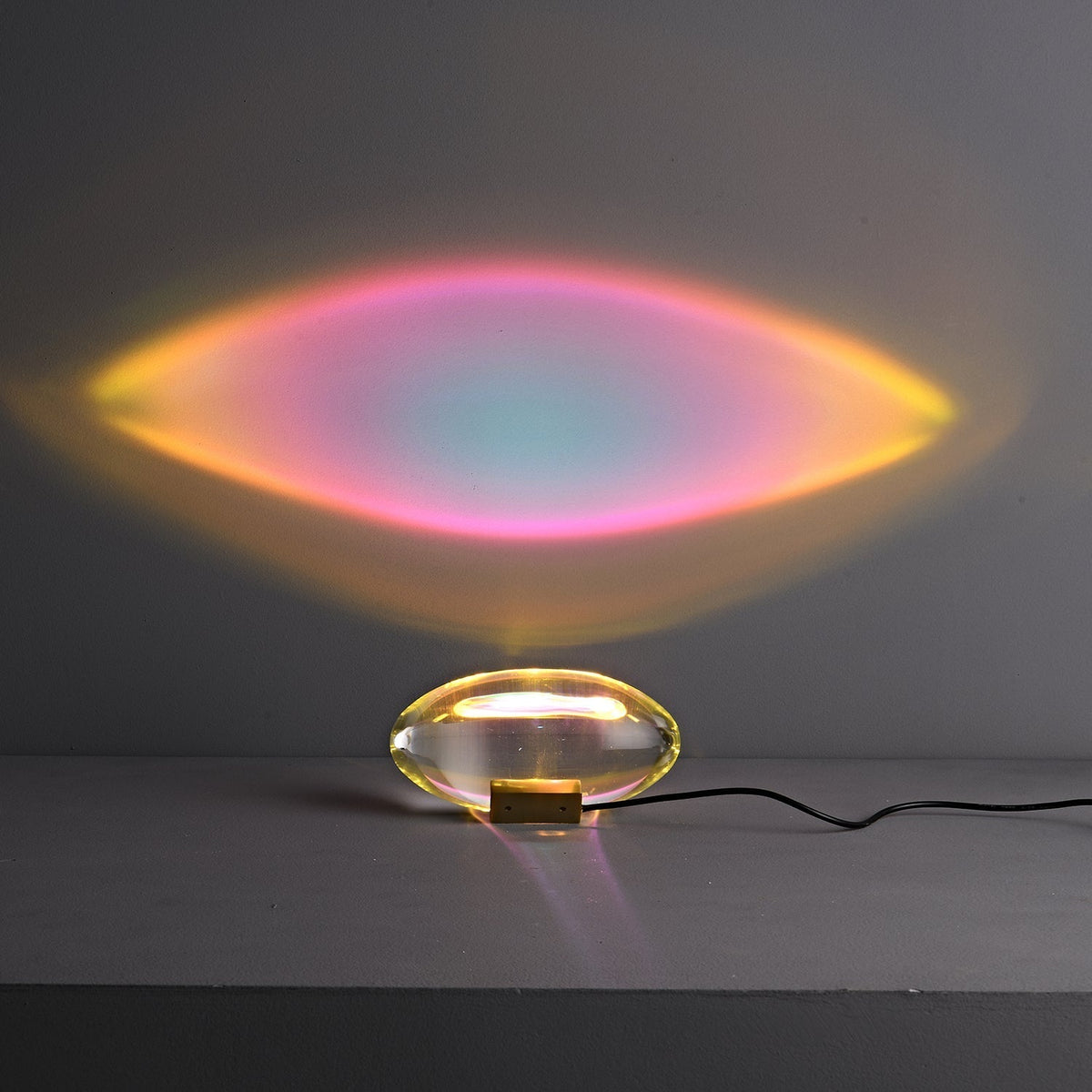 Solarece minimalistyczna lampa stołowa ze szkła