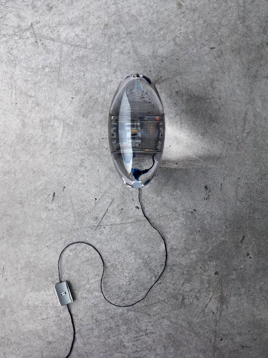 Solarece minimalistyczna lampa stołowa ze szkła