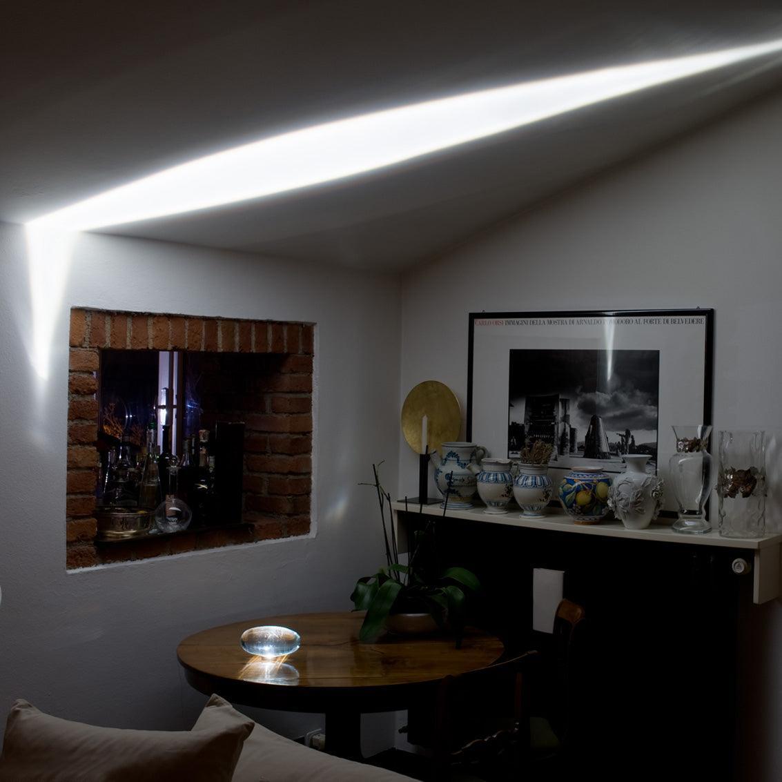Solarece minimalistyczna lampa stołowa ze szkła