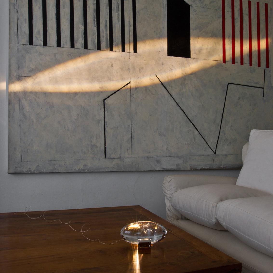 Solarece minimalistyczna lampa stołowa ze szkła