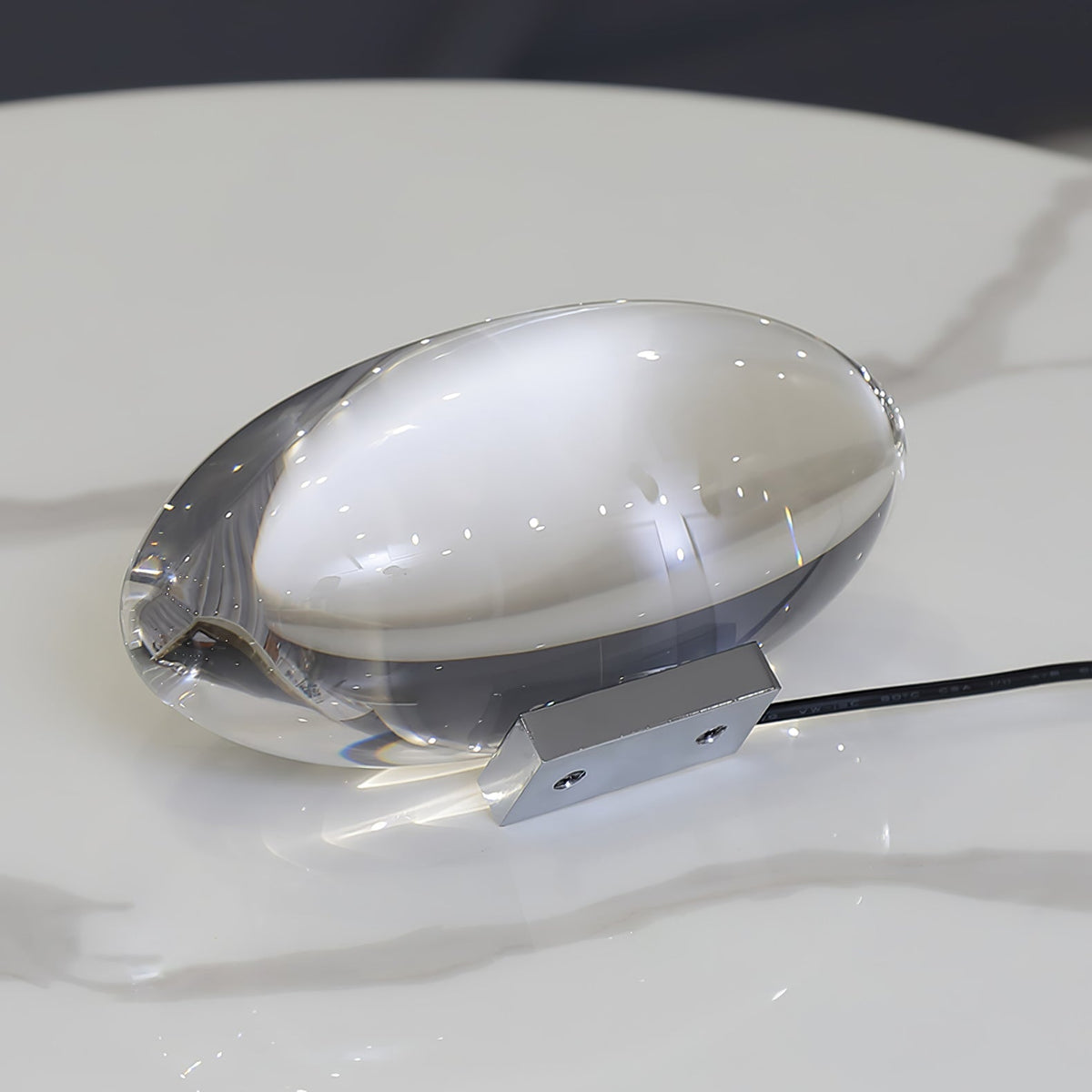 Solarece minimalistyczna lampa stołowa ze szkła