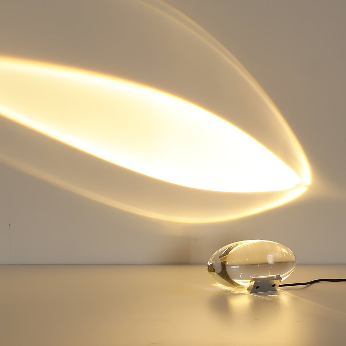Solarece minimalistyczna lampa stołowa ze szkła